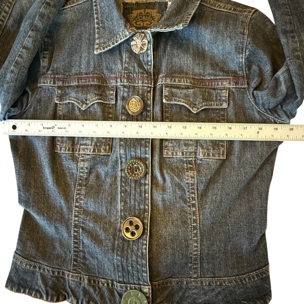 CAbi Artsy Jean Jacket with snap closures and unique Vintage Buttons Size M - Picture 11 of 13